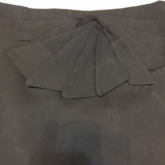 Annabelle Smith skirt Womens size 12 pencil black raised rosette style pattern - Picture 4 of 4